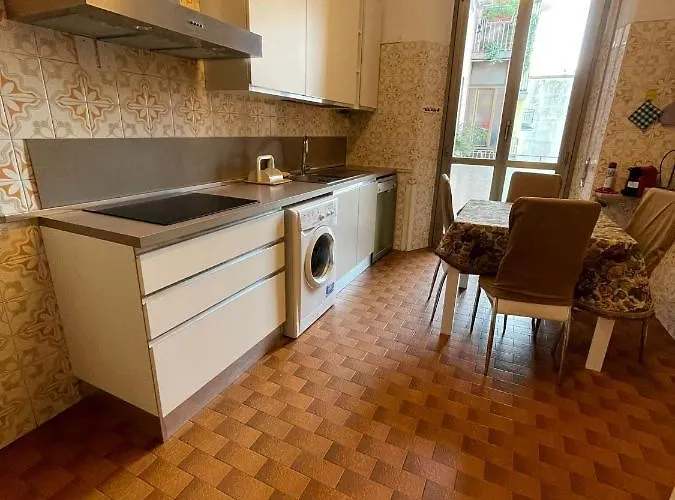 Corner 32
