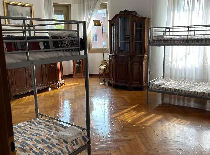 אכסניה Corner 32