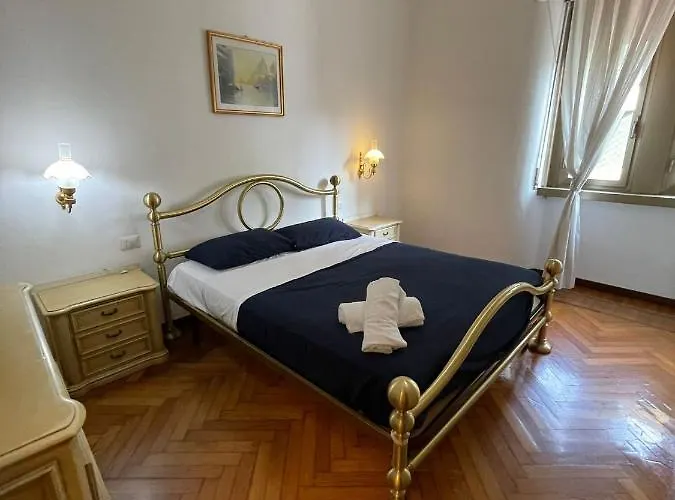 Corner 32 אכסניה *