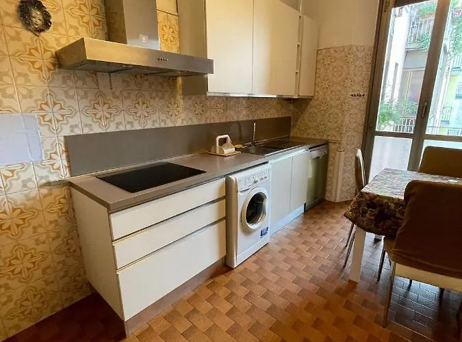 Corner 32 * מילאנו