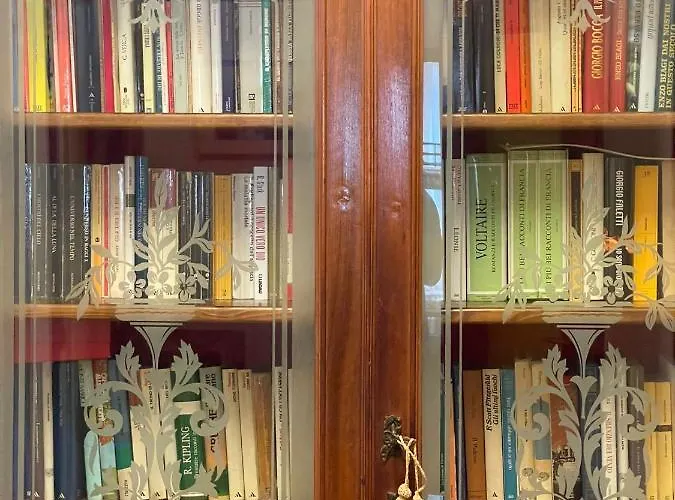 Corner 32 אכסניה *